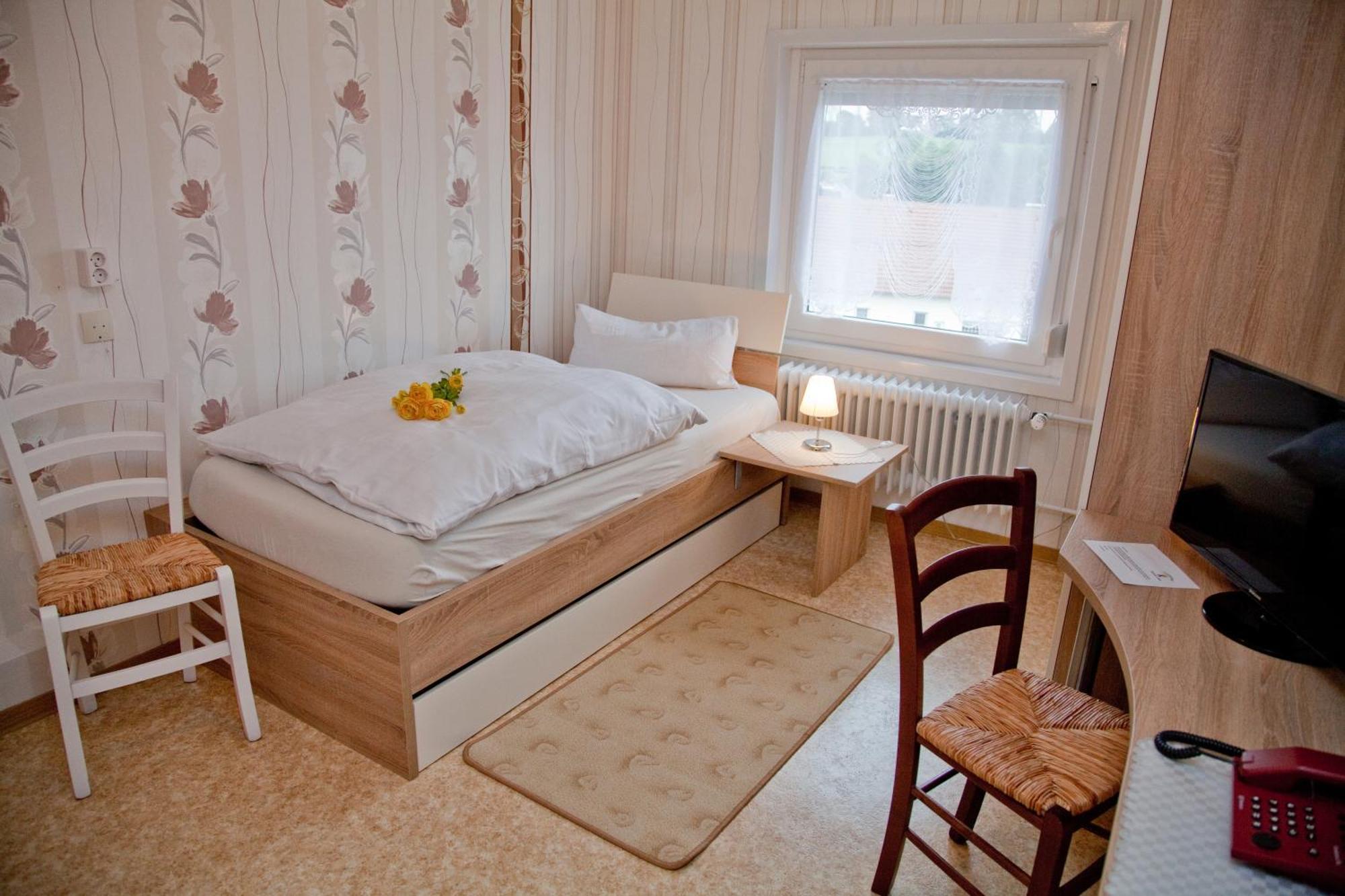 Landgasthof Deutsches Haus Ulmbach Bilik gambar